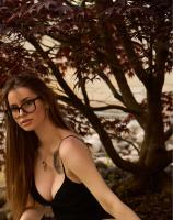 613730084: Chica busca chico en Barcelona