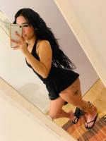 662375513: Chica busca chico en Ibiza