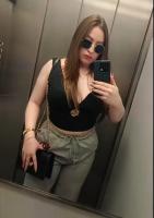 631470111: Chica busca chico en Navarra
