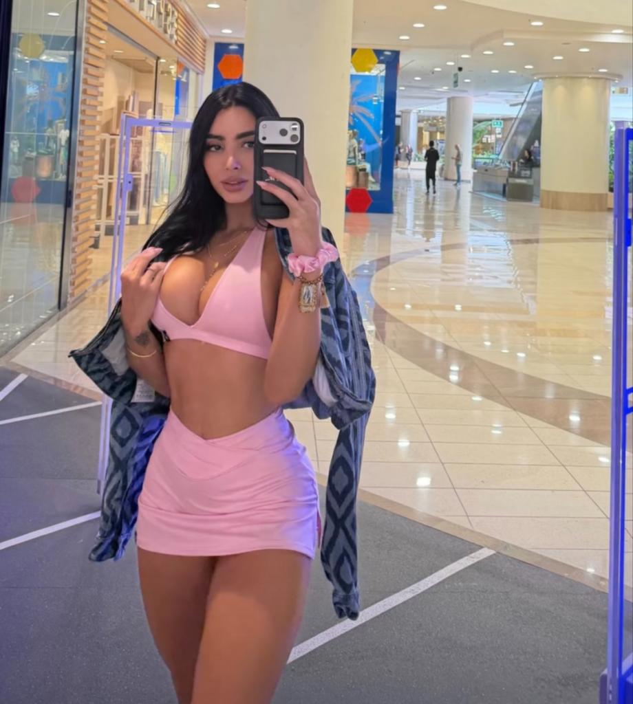 Chica busca chico en Cádiz: 
