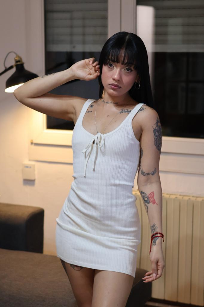 613425891: Chica busca chico en Madrid