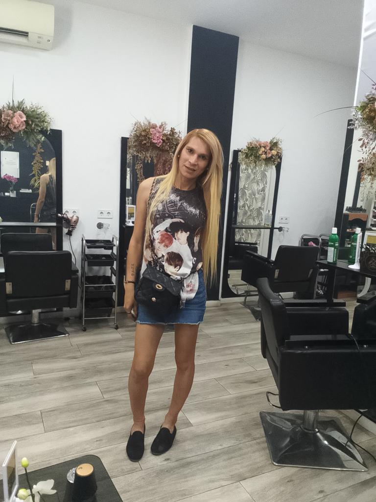 665819057: Travesti en Alicante