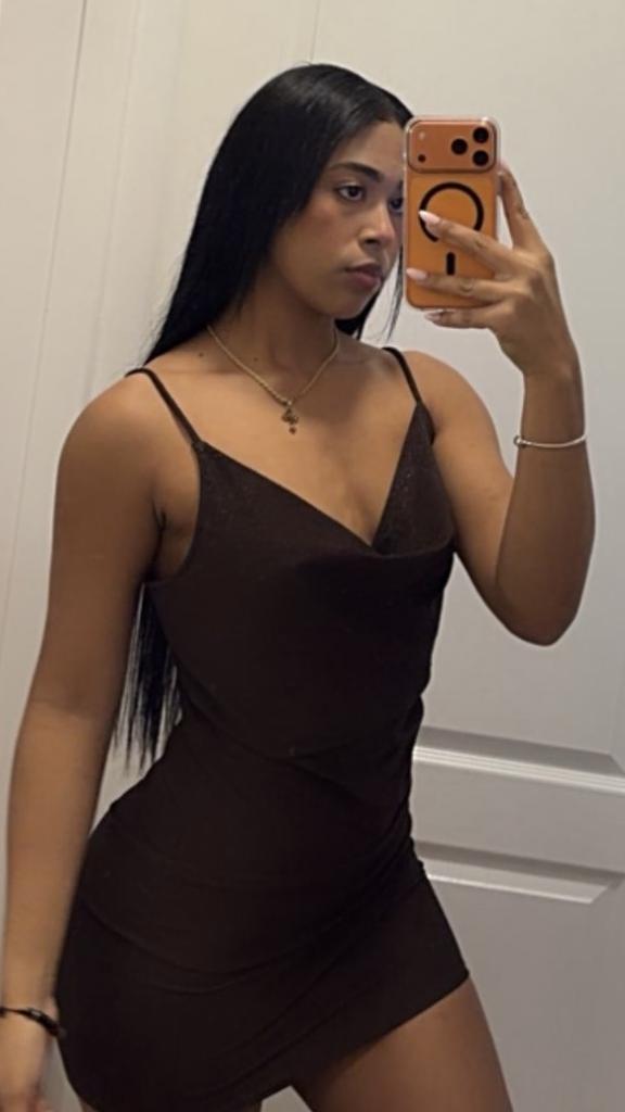 600704225: Chica busca chico en Barcelona