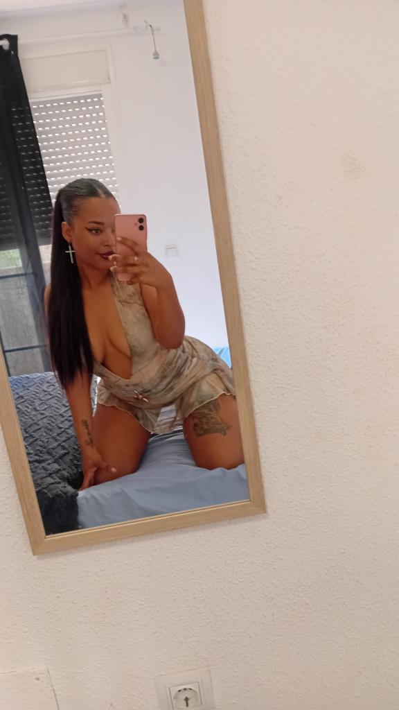 Chica busca chico en Almería: 