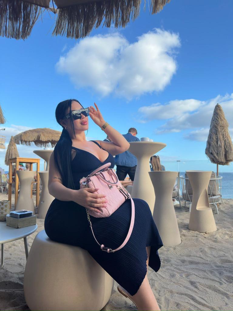 674095575: Chica busca chico en Ibiza