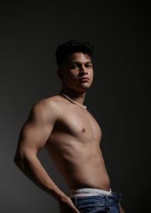 657241543: Chico busca chica en Zaragoza