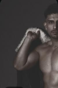 641035300: Chico busca chica en Gerona