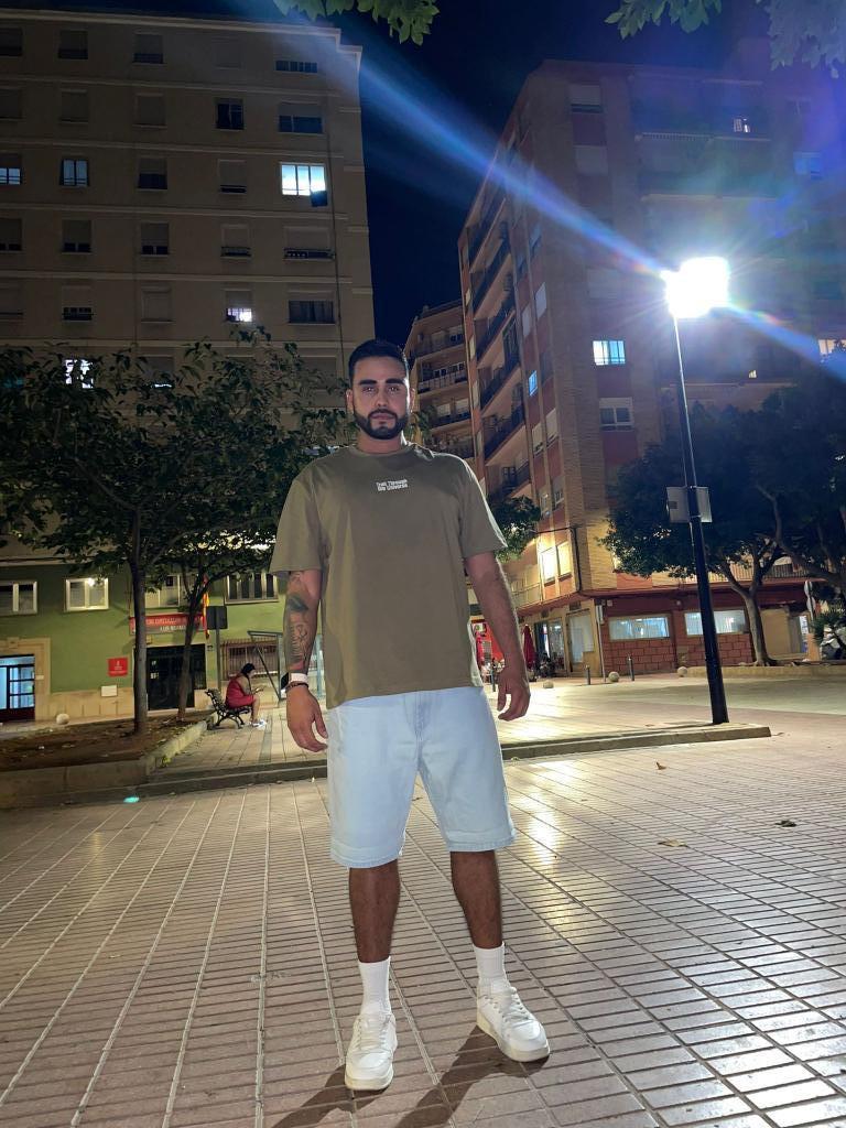 Chico busca chica en Castellón: 