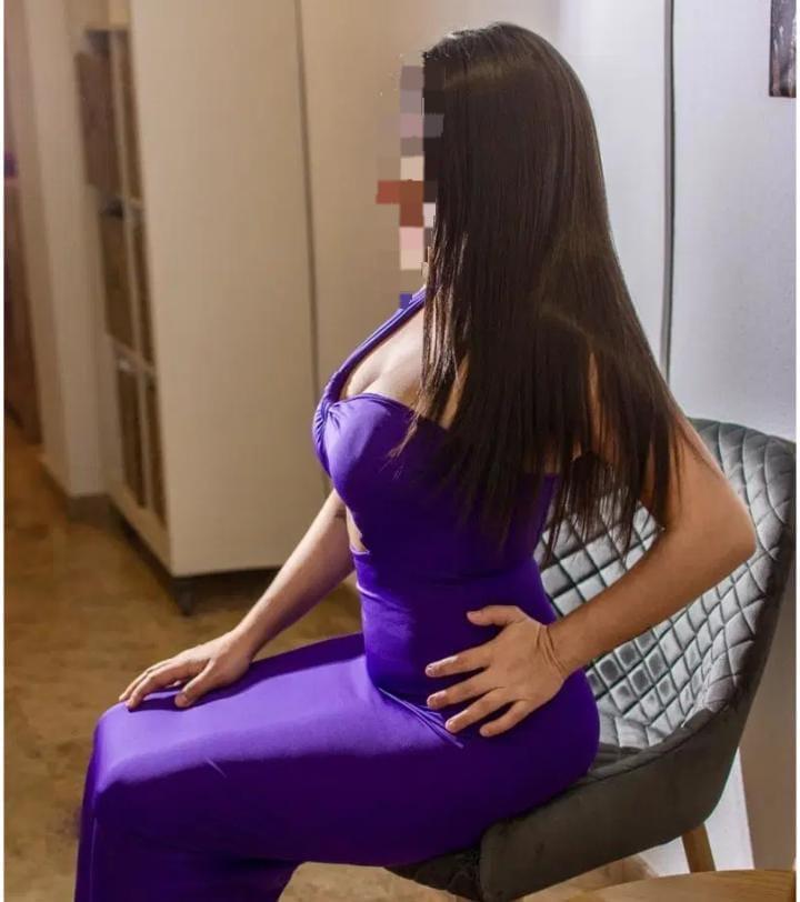 Chica busca chico en Ibiza: 