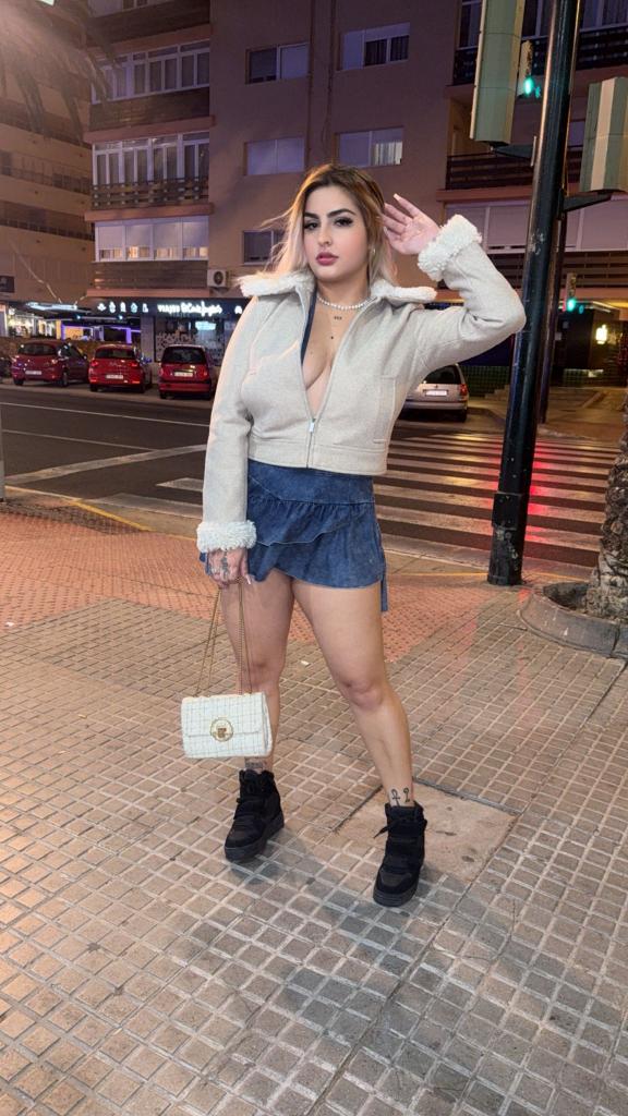 Chica busca chico en Cádiz: 