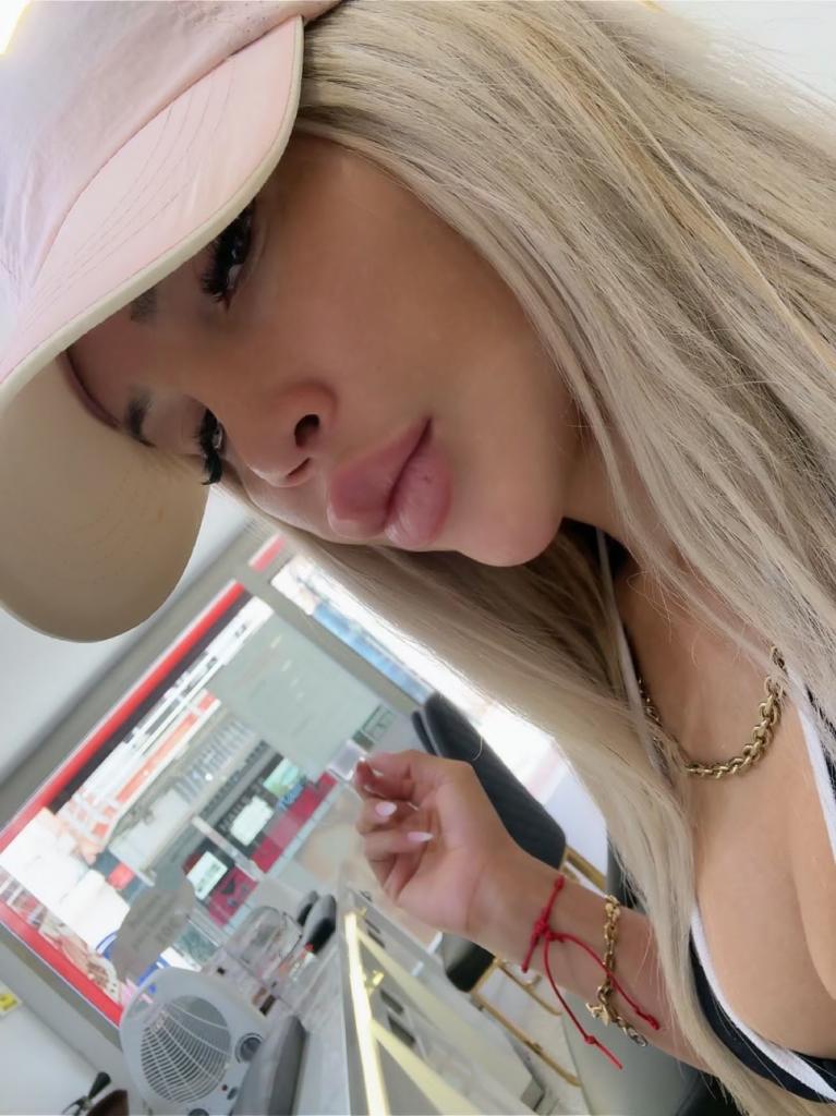 655769709: Chica busca chico en Barcelona