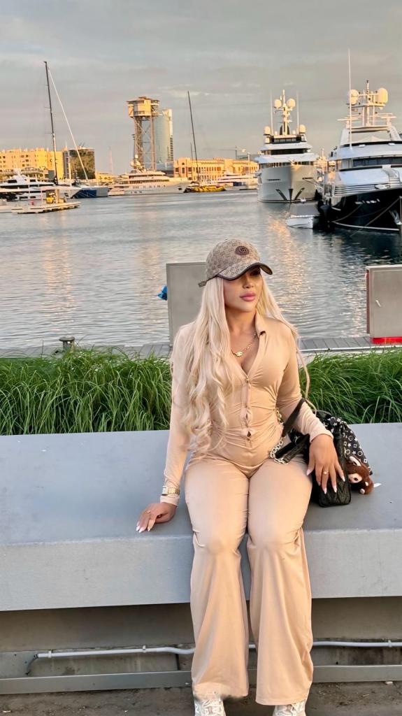 Chica busca chico en Barcelona: 