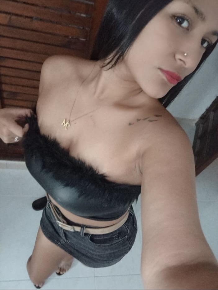 Chica busca chico en Almería: 