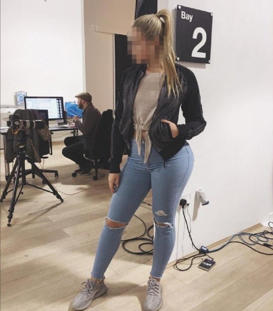 Chica busca chico en Cádiz: 