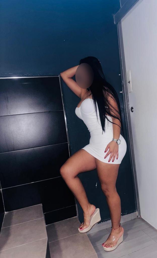 695802996: Chica busca chico en Málaga