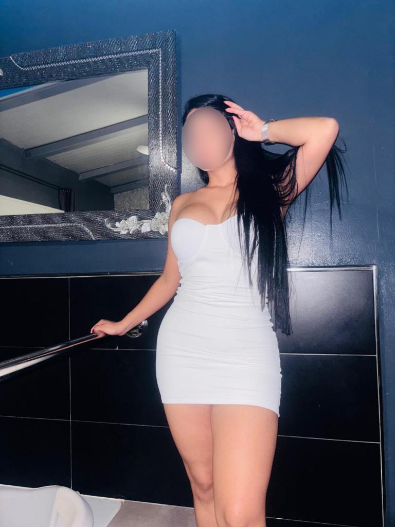 Chica busca chico en Málaga: Chica busca chico