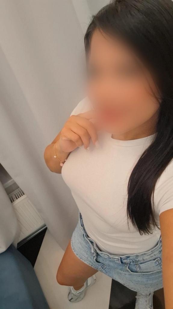 Chica busca chico en Almería: 