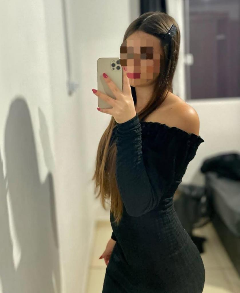 Chica busca chico en Cádiz: 