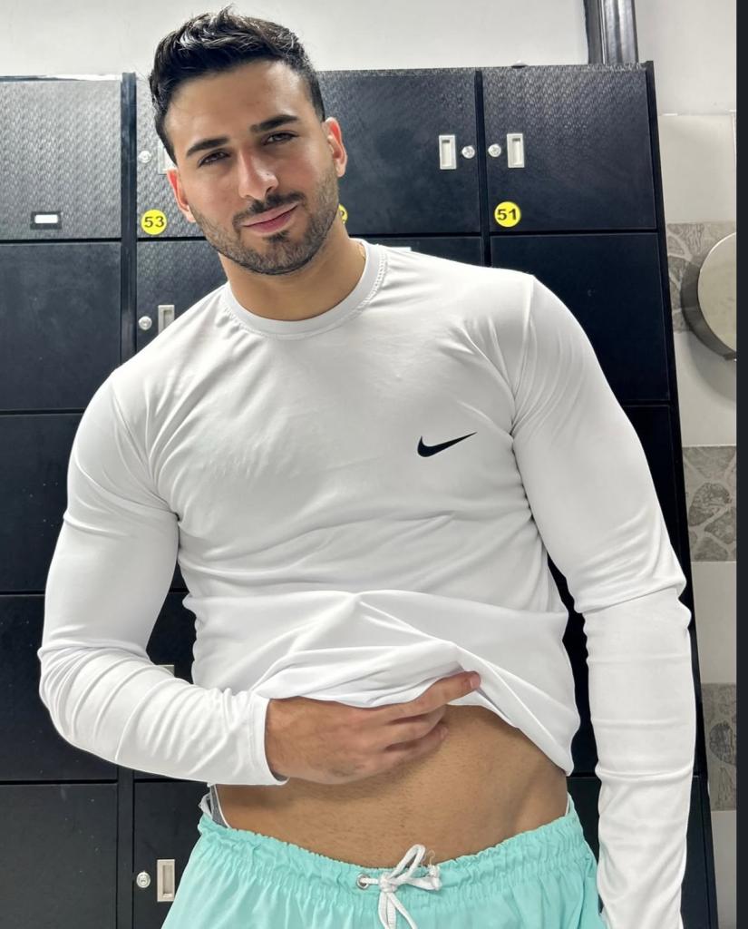 Chico busca chica en Cádiz: 