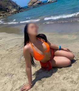 742054392: Chica busca chico en Valencia