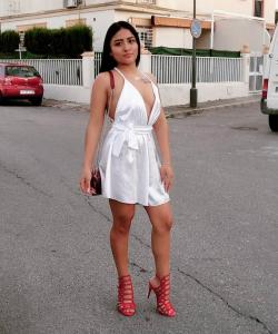 613374866: Chica busca chico en Sevilla