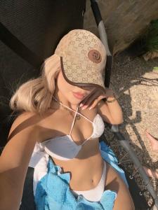 655769709: Chica busca chico en Barcelona