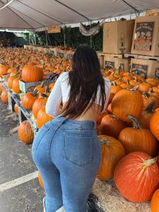 647016736: Chica busca chico en Navarra