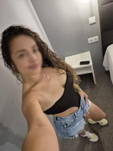 643511884: Chica busca chico en Menorca