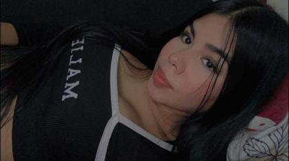 697492857: Chica busca chico en Madrid