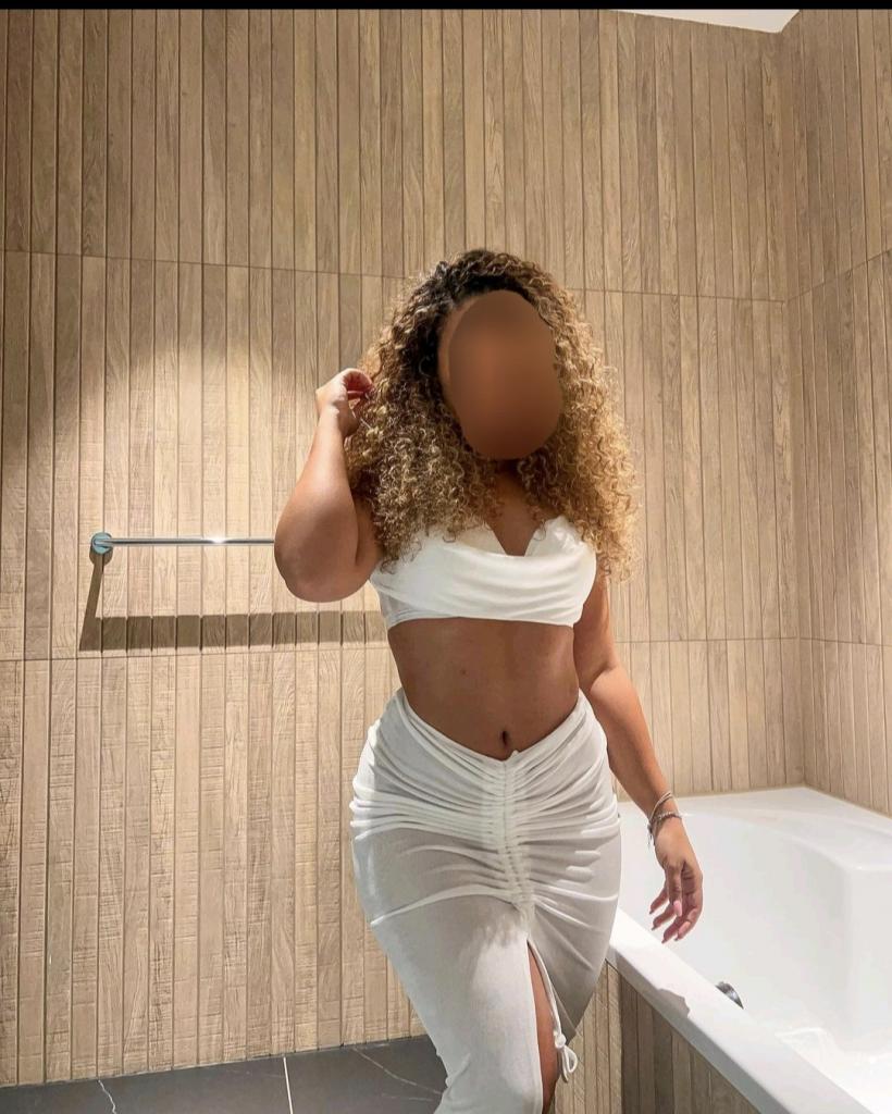 Chica busca chico en Cádiz: 