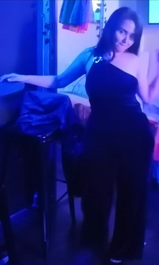 Chica busca chico en Granada: 