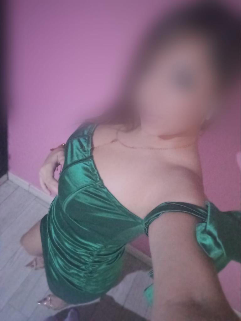 Chica busca chico en Granada: 