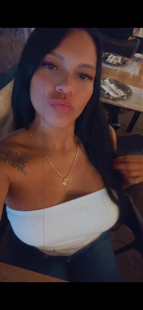 Chica busca chico en Tenerife: 