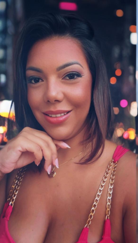 627402349: Chica busca chico en Barcelona