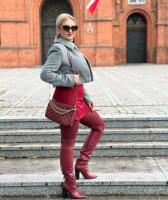 653564931: Chica busca chico en Murcia