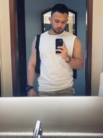 697854654: Chico busca chica en Barcelona