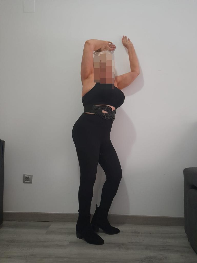 Chica busca chico en Almería: 