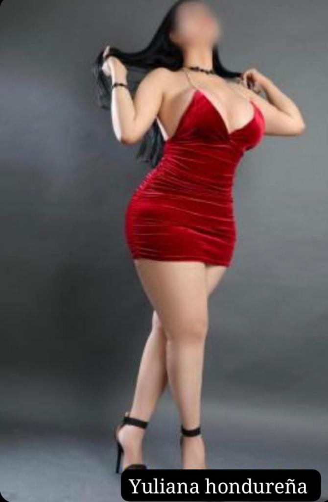 613989085: Chica busca chico en Pontevedra