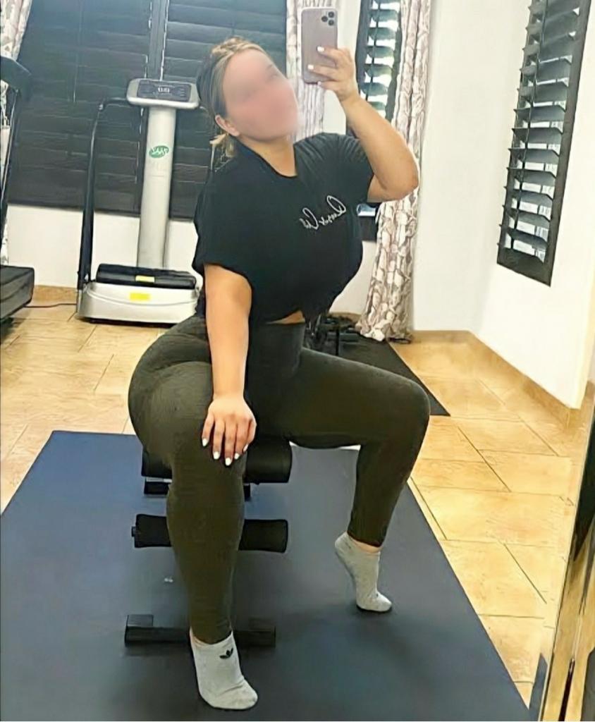 643944747: Chica busca chico en Granada