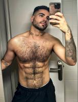 621335577: Chico busca chica en Barcelona