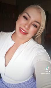 Chica busca chico en Almería: Chica busca chico