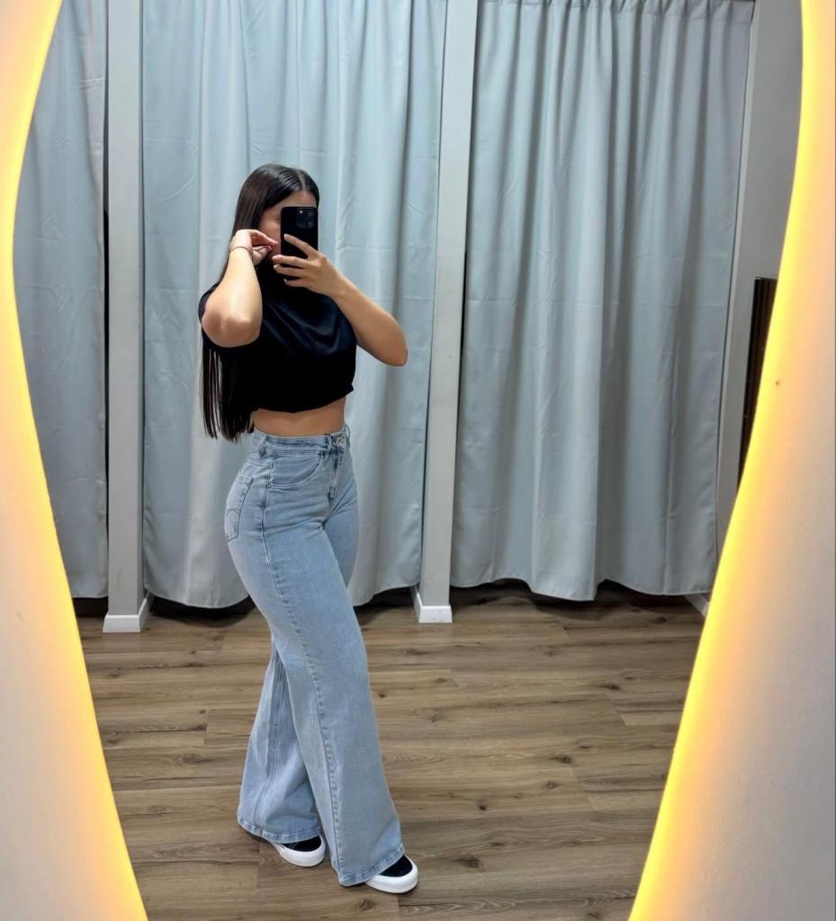 644827330: Chica busca chico en Madrid