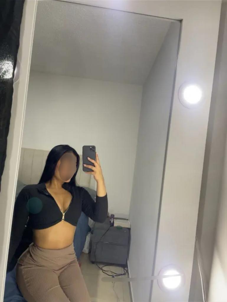 641280995: Chica busca chico en La Coruña