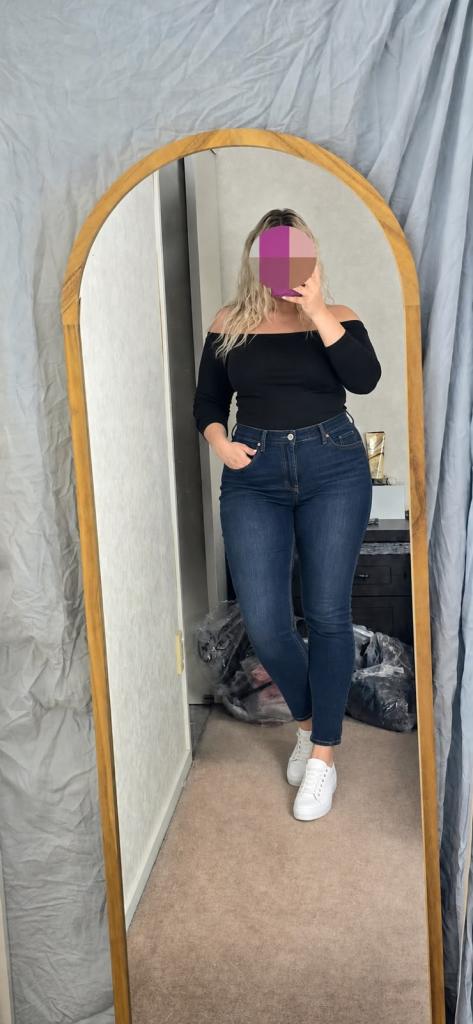 Chica busca chico en Lérida: 