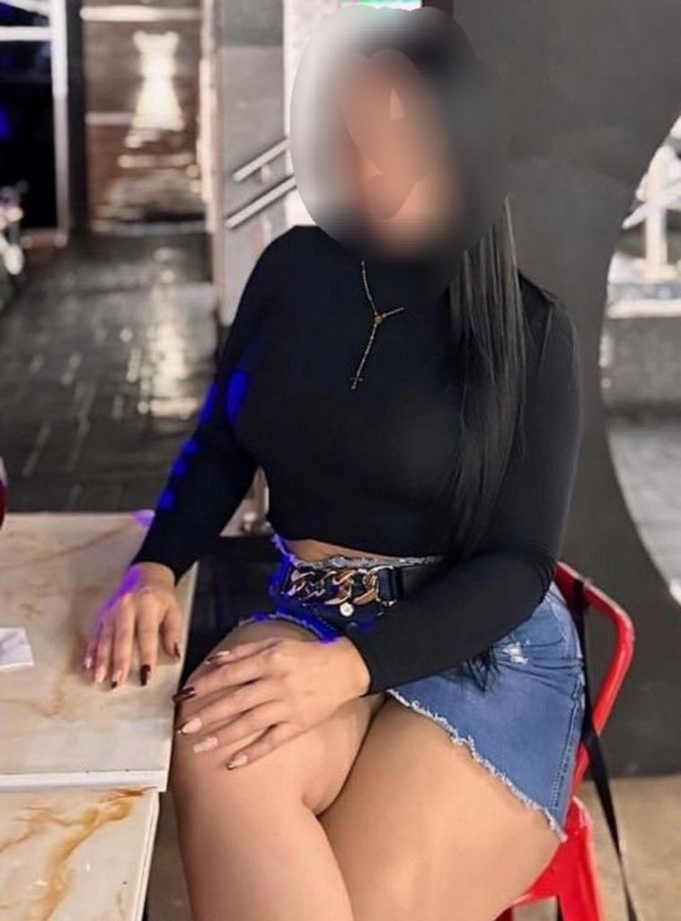 743005403: Chica busca chico en Asturias
