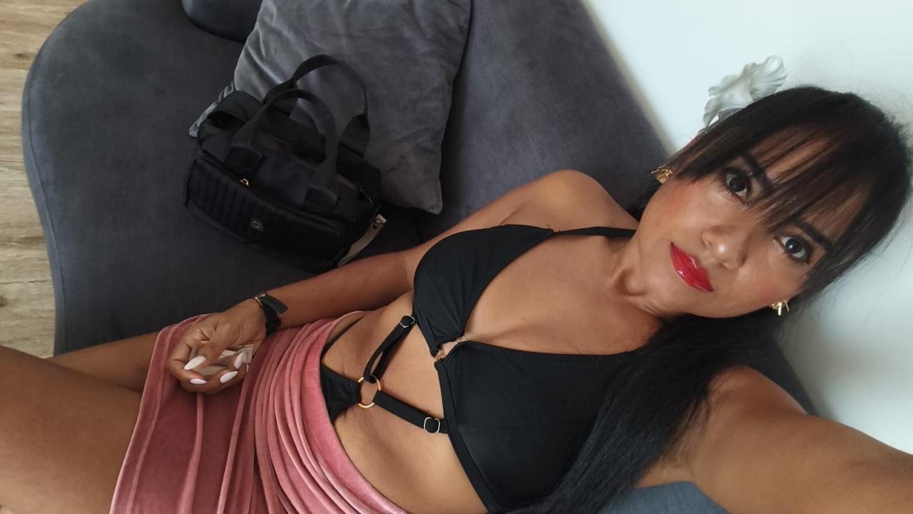 632915913: Chica busca chico en Barcelona