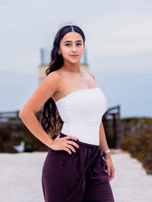 661519839: Chica busca chico en Murcia