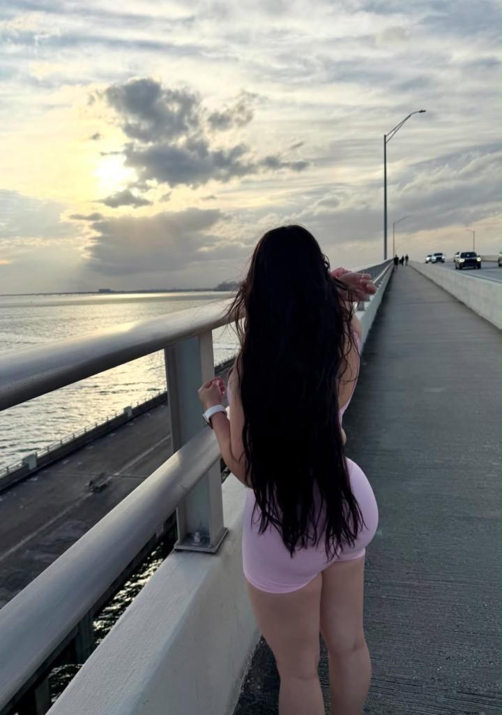 Chica busca chico en La Coruña: 