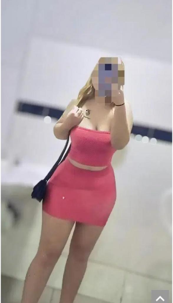 745093006: Chica busca chico en La Coruña