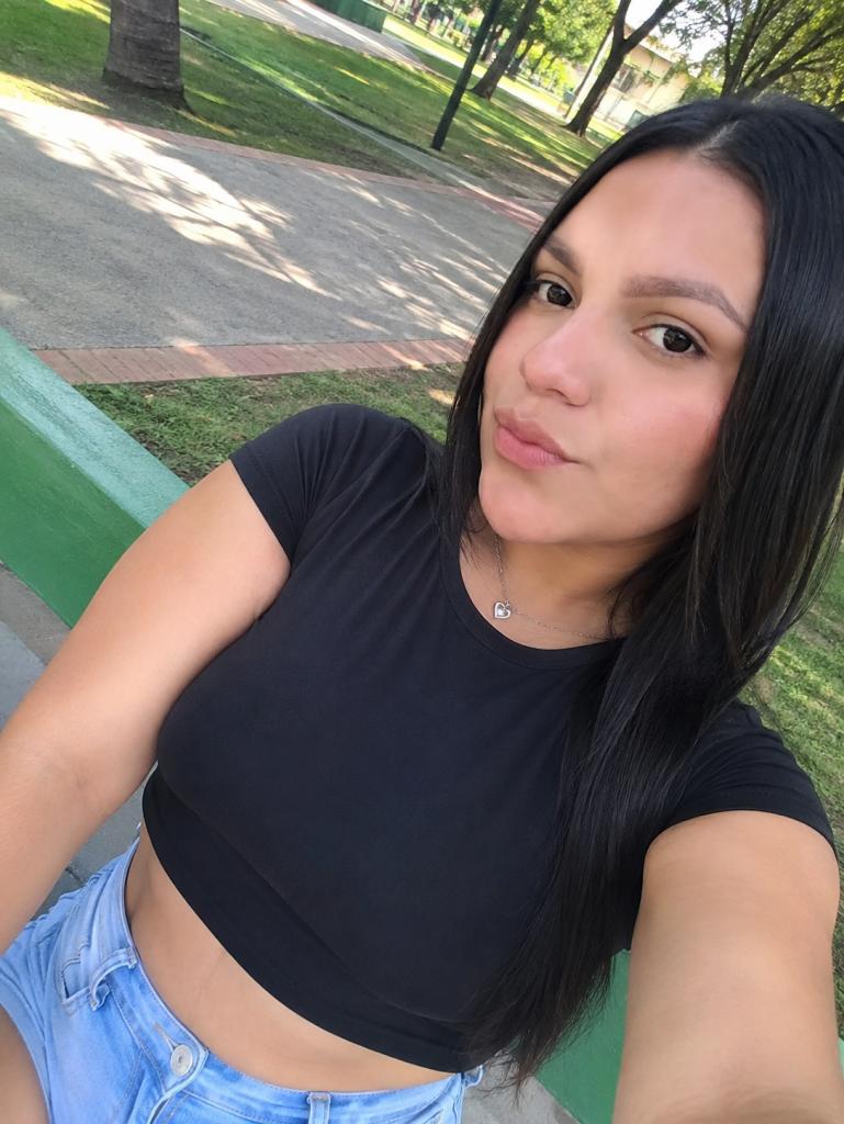 Chica busca chico en Granada: 